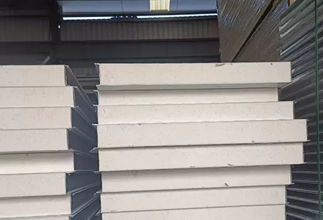 Panneau sandwich : l'isolation haute performance pour une station de recherche arctique